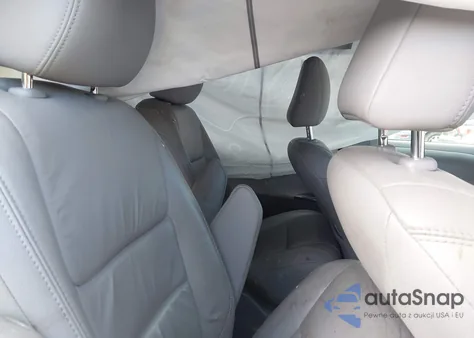 2016 Toyota Sienna Xle Premium 7 Passenger z USA, uszkodzony, nr VIN 5TDDK3DC2GS139510